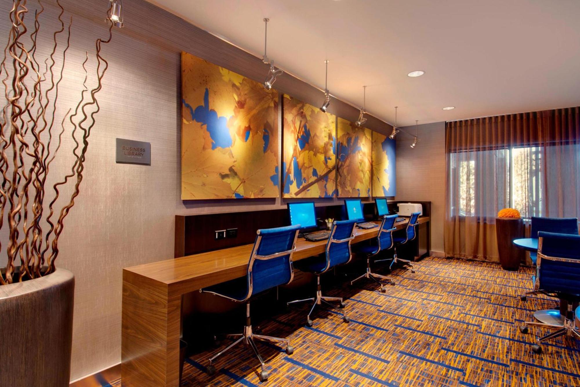 Courtyard By Marriott Madison East Otel Dış mekan fotoğraf